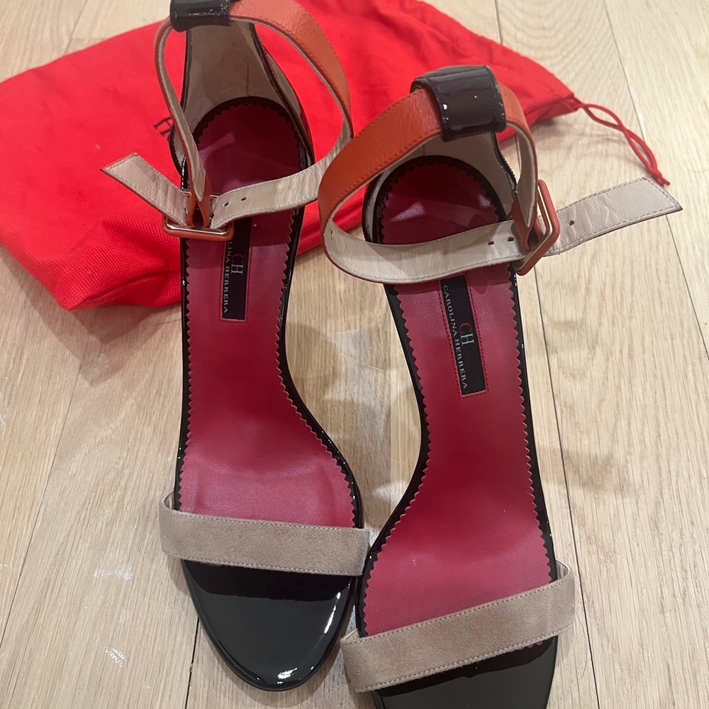 Carolina Herrera Heels - Picture 3 of 10